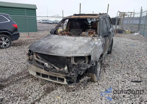 2012 Ford Escape Xlt z USA, uszkodzony, nr VIN 1FMCU9DG9CKB63876